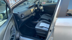 Toyota Yaris 1.5 VVT-i Y20 5dr [Bi-tone] Petrol Hatchback